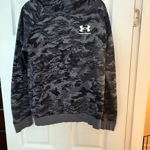 Under Armour Hoodie, Youth Boys Size XL, Gray Black, Camouflage, Pullover